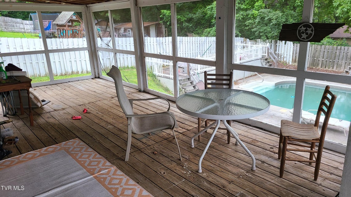 Photo #5: 1315 Lowe Street