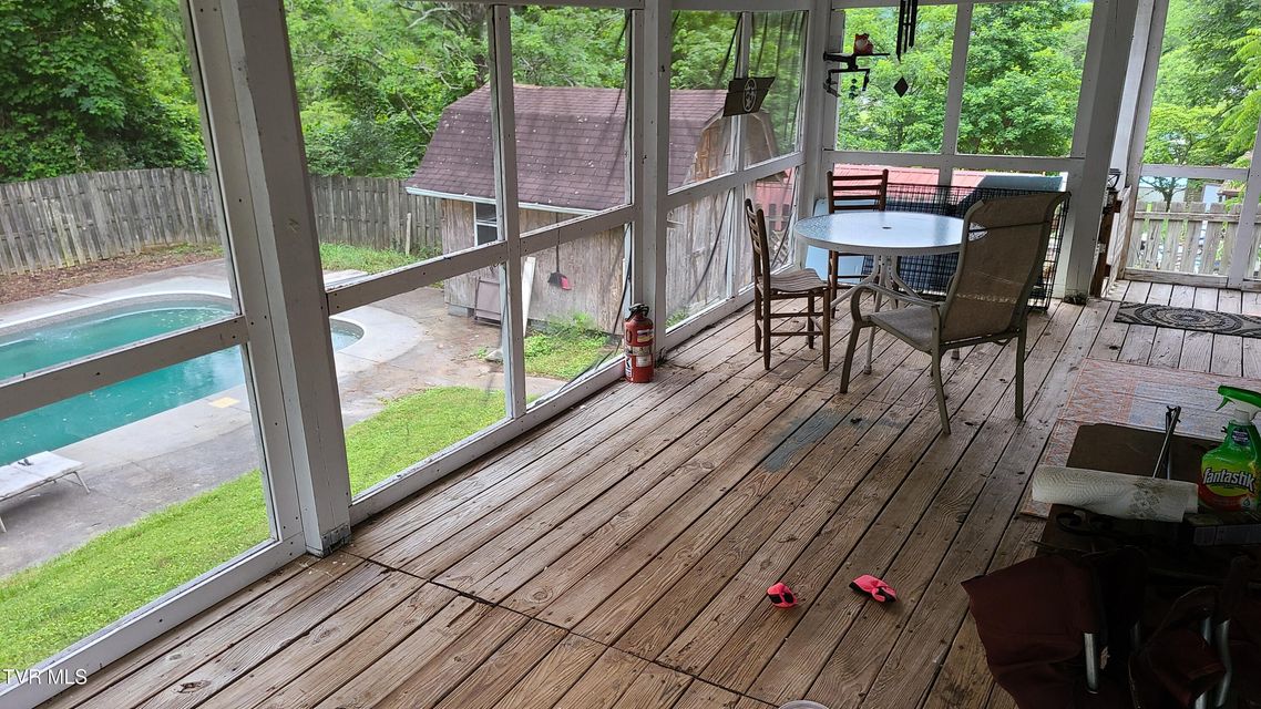 Photo #6: 1315 Lowe Street