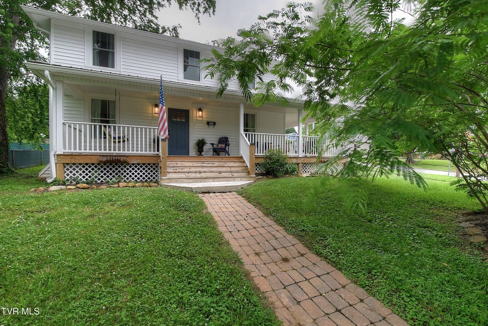Photo #3: 301 K Street