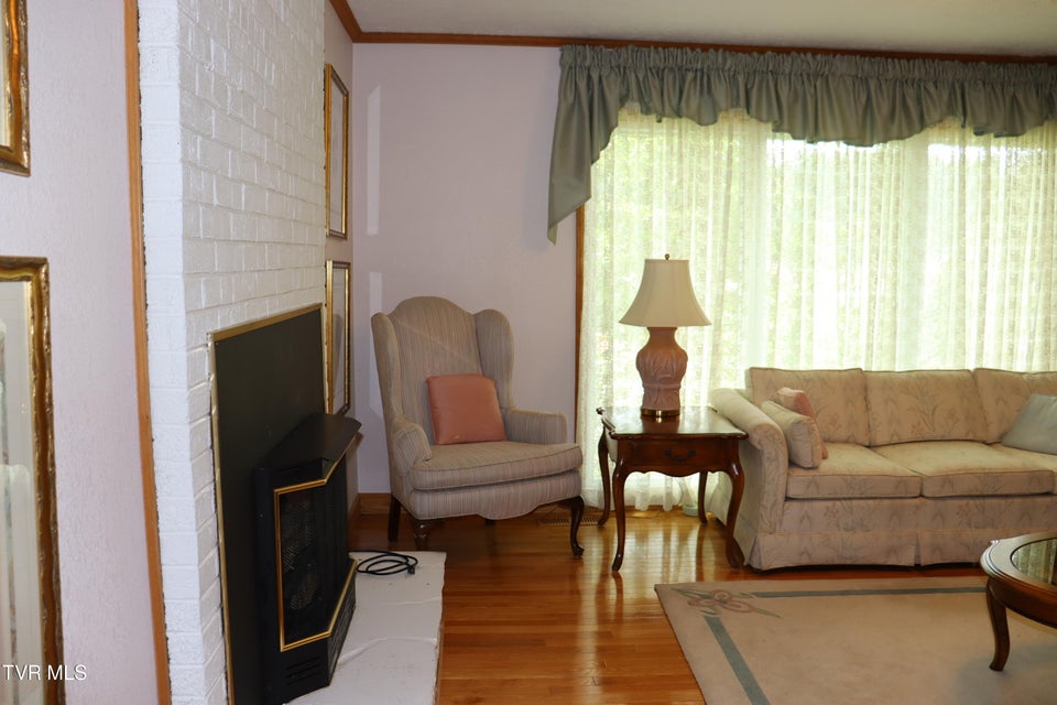 Photo #52: 501 King Street