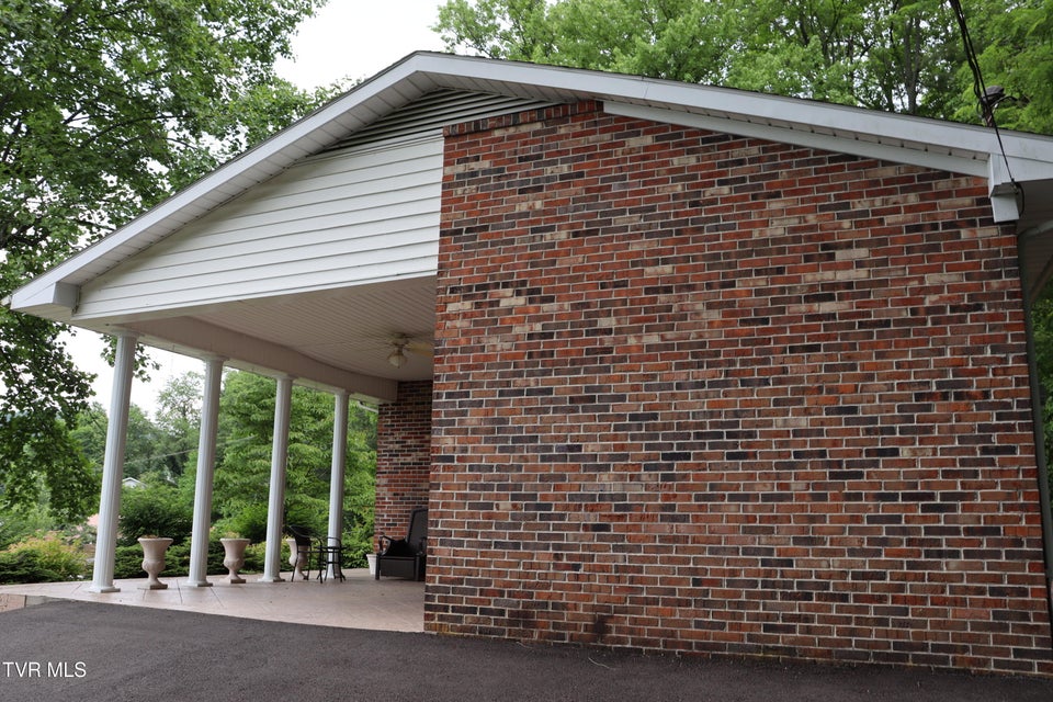 Photo #6: 501 King Street