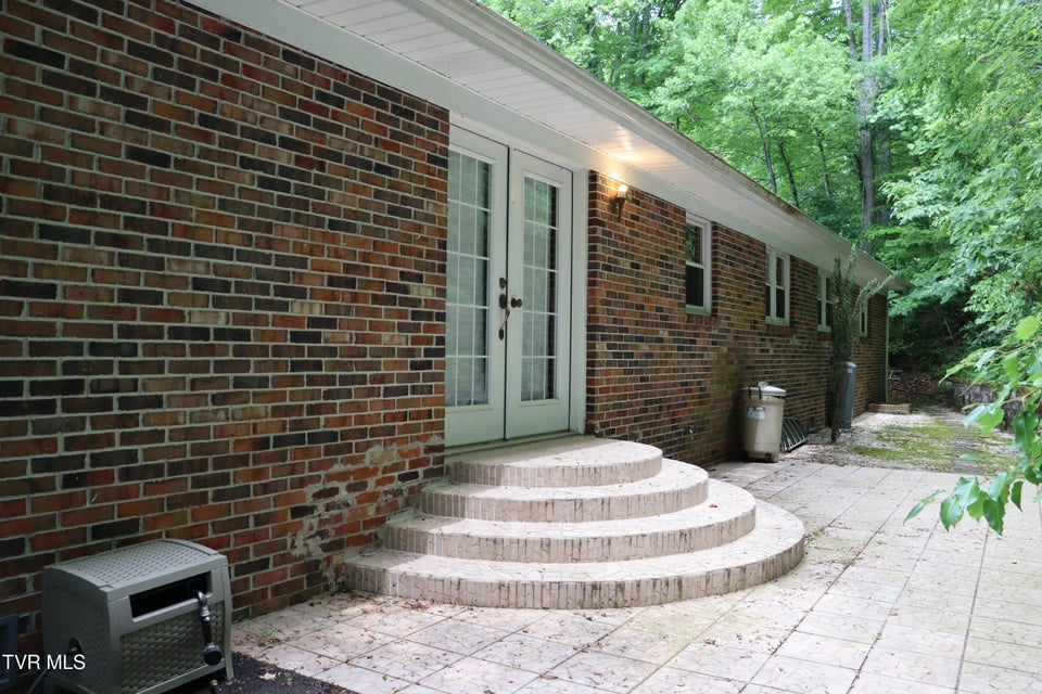 Photo #12: 501 King Street