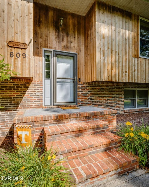 Photo #4: 609 Scioto Road
