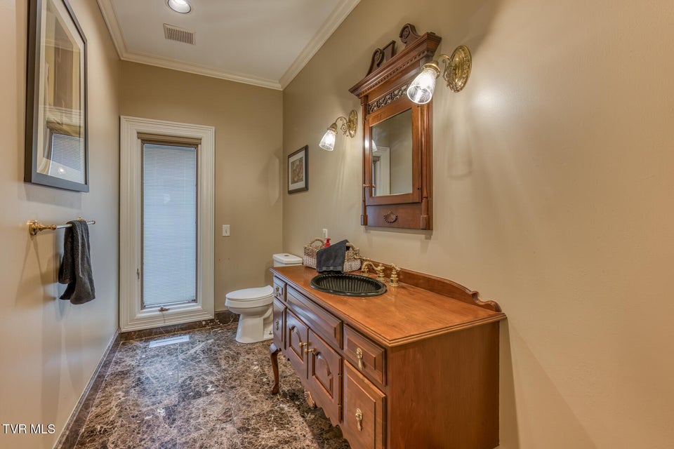 Photo #41: 1009 Gloucester Court