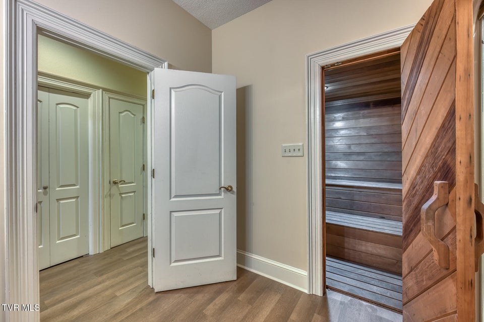 Photo #72: 1009 Gloucester Court