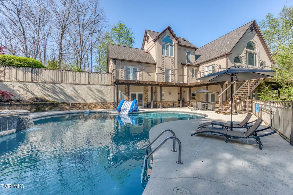 Photo #75: 1009 Gloucester Court