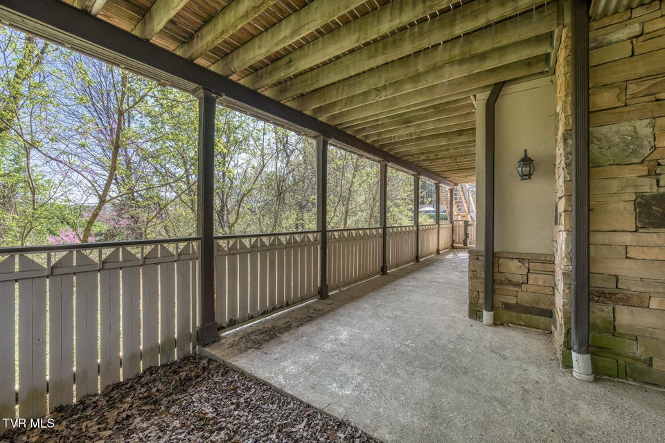 Photo #79: 1009 Gloucester Court