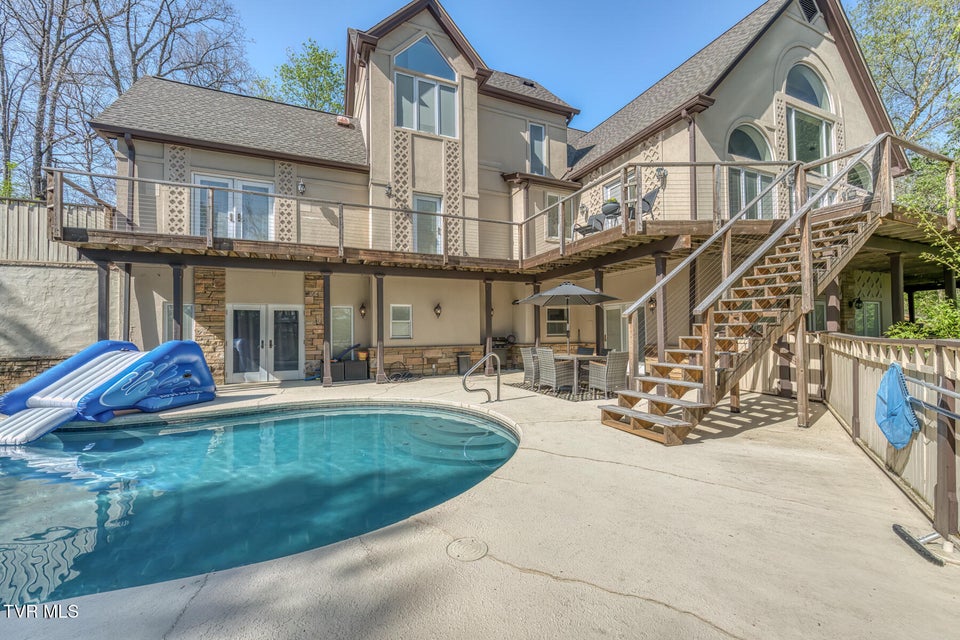 Photo #88: 1009 Gloucester Court