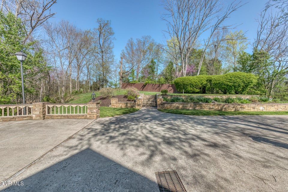 Photo #94: 1009 Gloucester Court