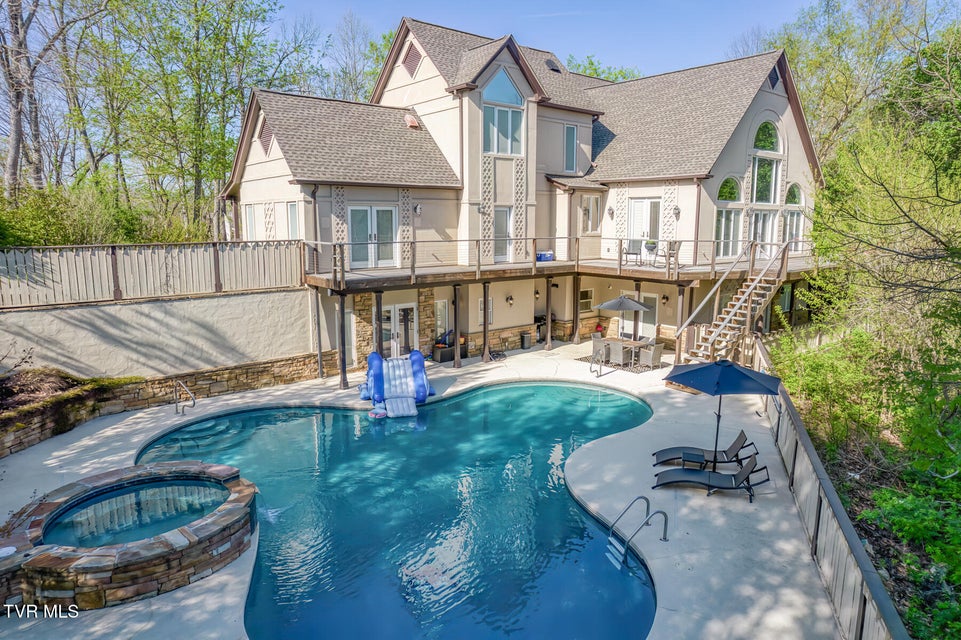 Photo #92: 1009 Gloucester Court