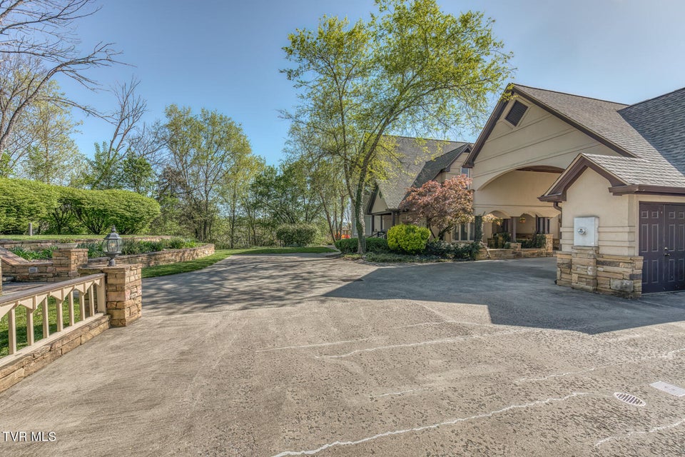 Photo #93: 1009 Gloucester Court