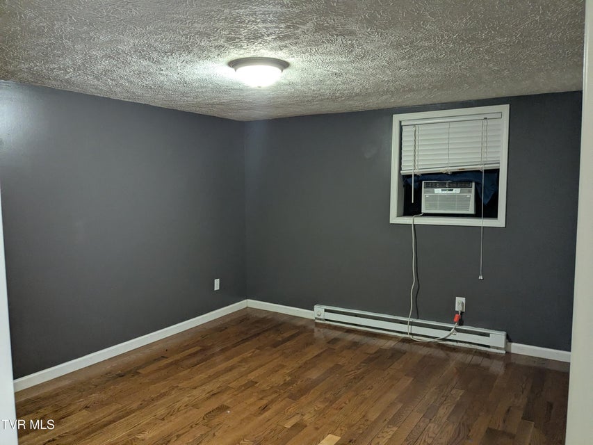 Photo #28: 1319 5th Street