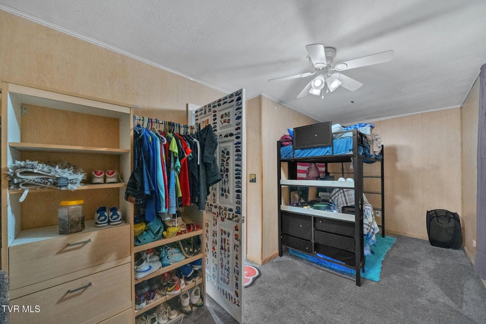 Photo #11: 929 Black Alder Lane