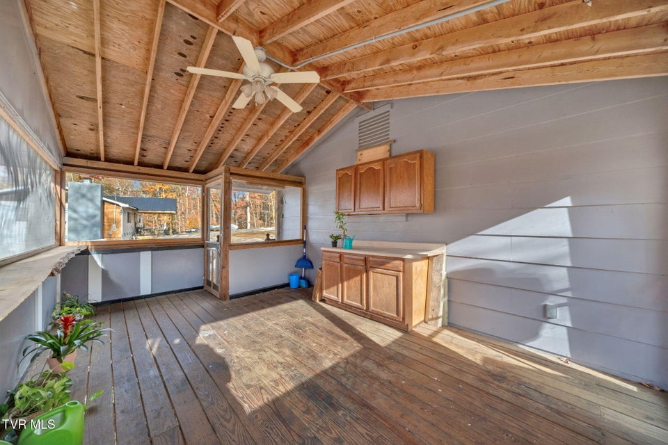 Photo #16: 929 Black Alder Lane