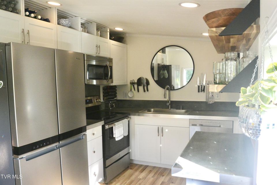 Photo #14: 1701 Daytona Court