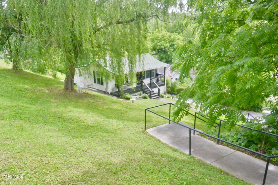 Photo #3: 1701 Daytona Court
