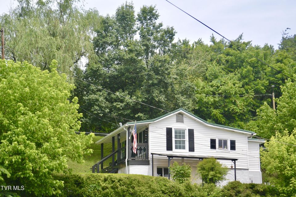 Photo #4: 1701 Daytona Court