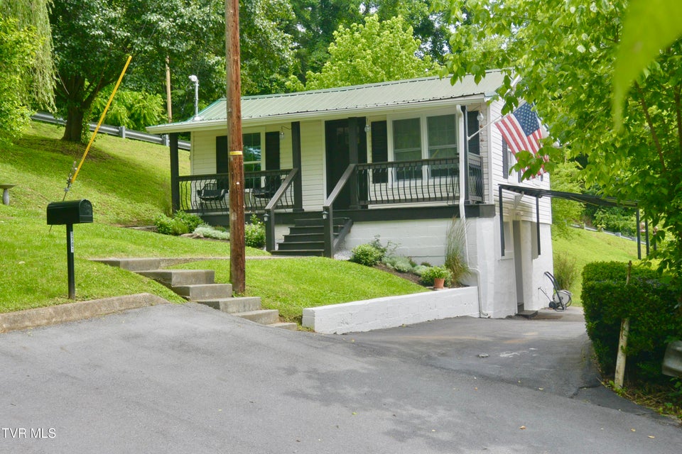 Photo #2: 1701 Daytona Court