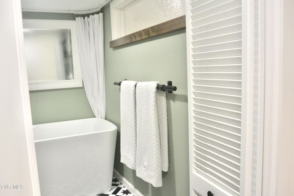 Photo #36: 1701 Daytona Court