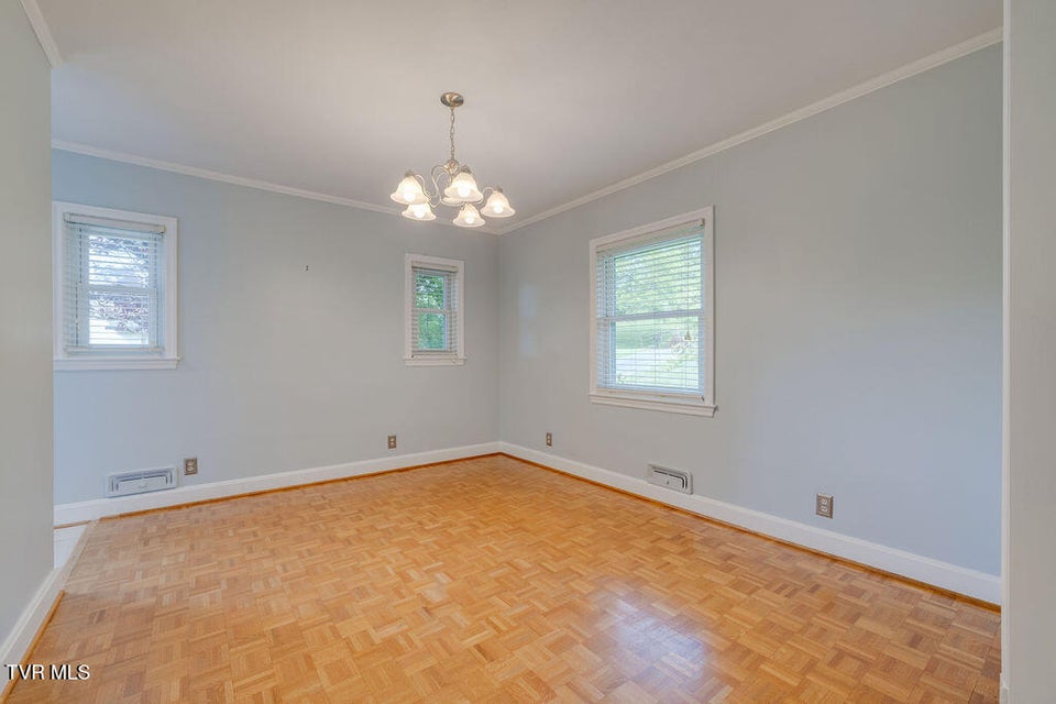 Photo #12: 506 10th Avenue