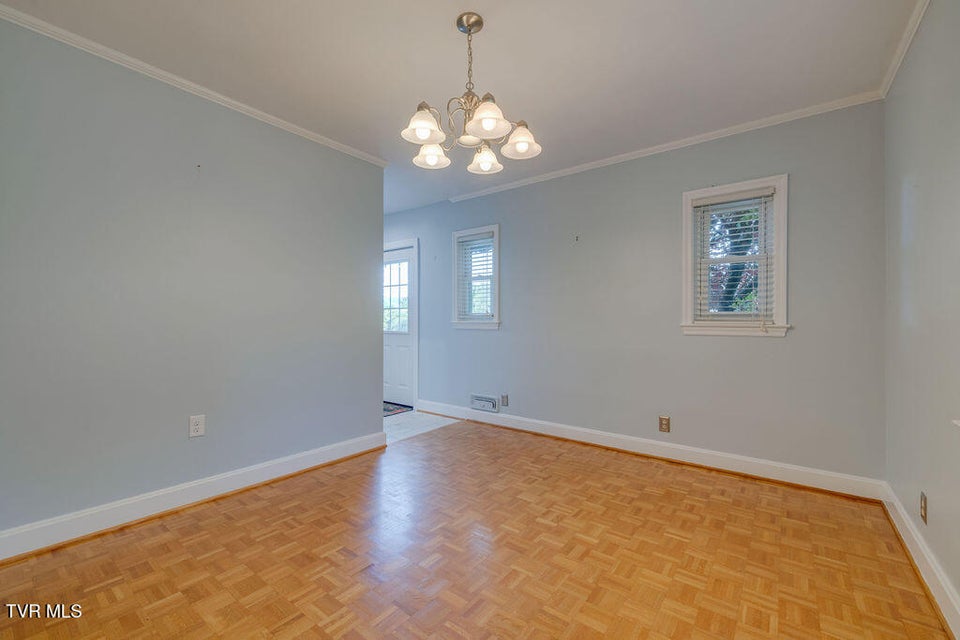 Photo #14: 506 10th Avenue