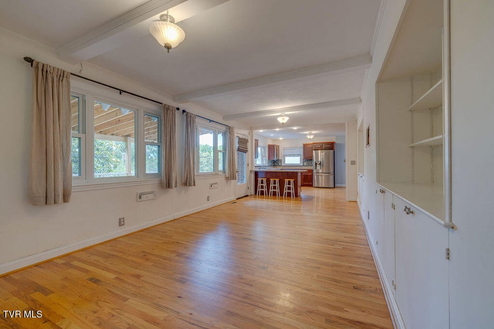 Photo #15: 506 10th Avenue