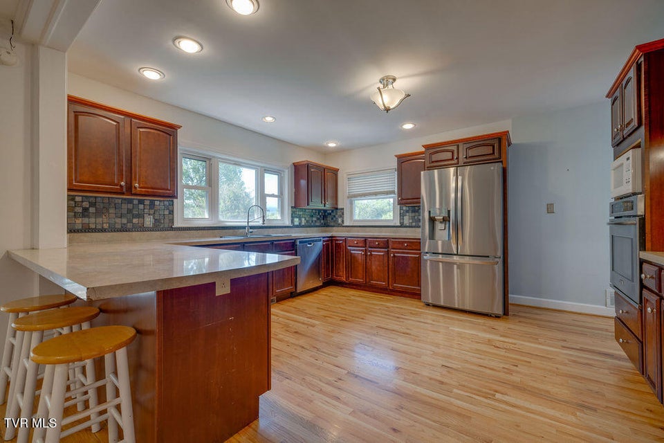 Photo #18: 506 10th Avenue