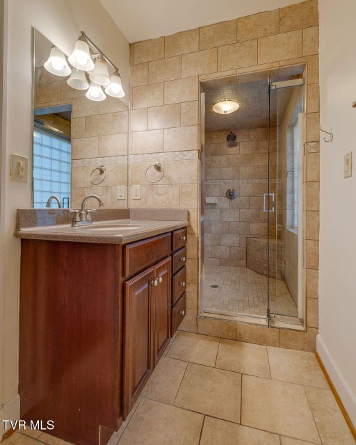Photo #26: 506 10th Avenue