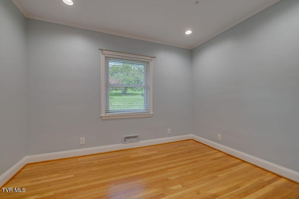 Photo #28: 506 10th Avenue