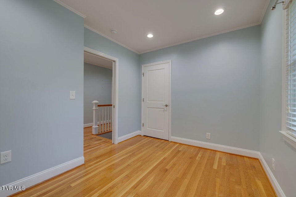 Photo #30: 506 10th Avenue