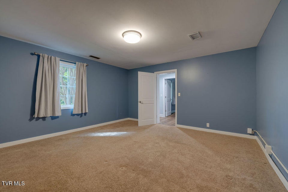 Photo #33: 506 10th Avenue