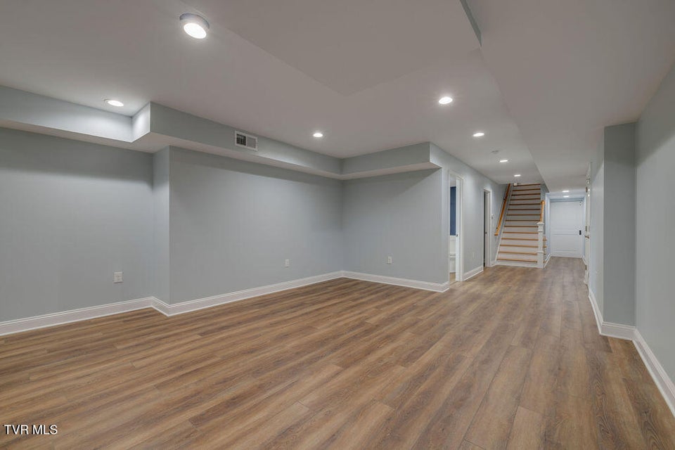 Photo #40: 506 10th Avenue