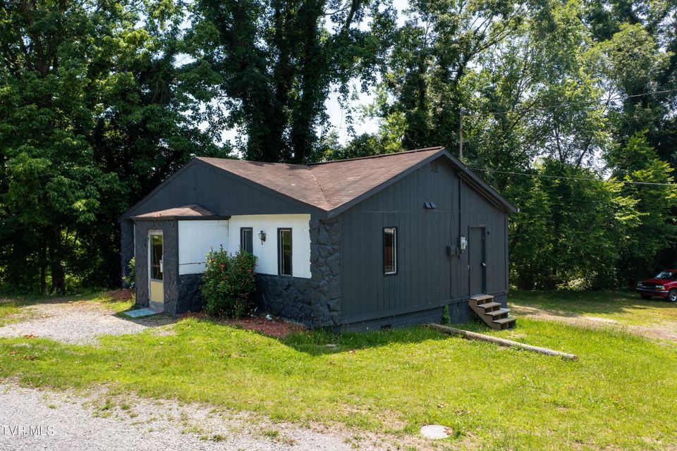Photo #3: 1136 Wilcox Drive
