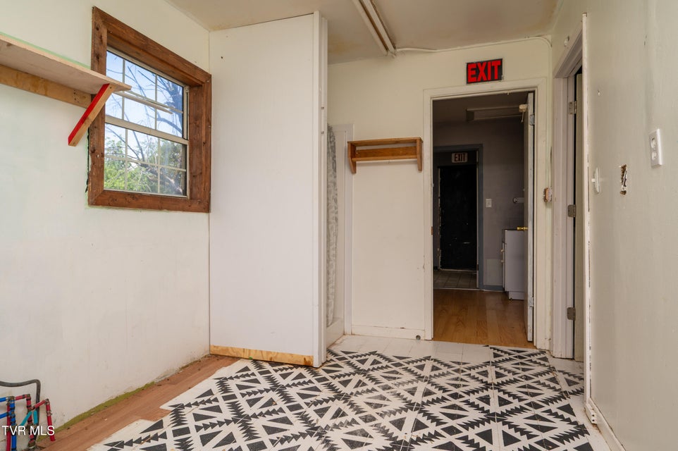 Photo #11: 1136 Wilcox Drive