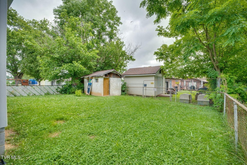Photo #24: 2533 Sullivan Gardens Parkway