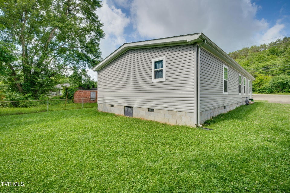 Photo #23: 2533 Sullivan Gardens Parkway