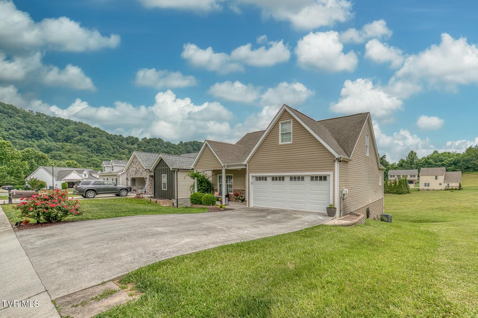 Photo #2: 239 Bradford Lane