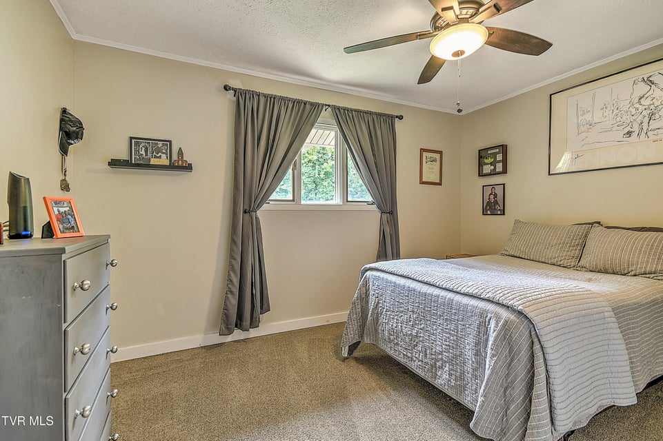 Photo #19: 521 Galloway Street