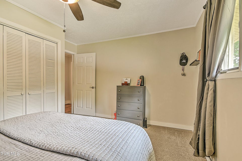 Photo #22: 521 Galloway Street