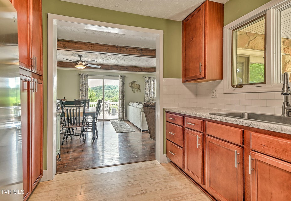 Photo #12: 521 Galloway Street