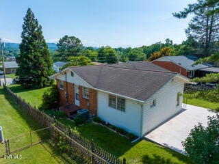 Photo #6: 320 Greenway Drive