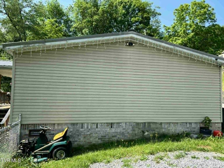 Photo #25: 692 Hamner Avenue