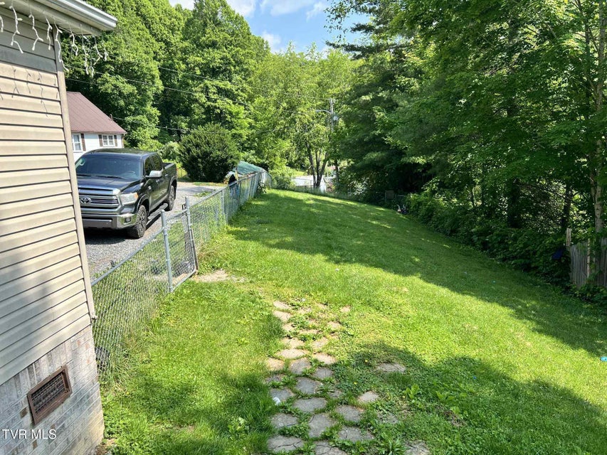 Photo #27: 692 Hamner Avenue