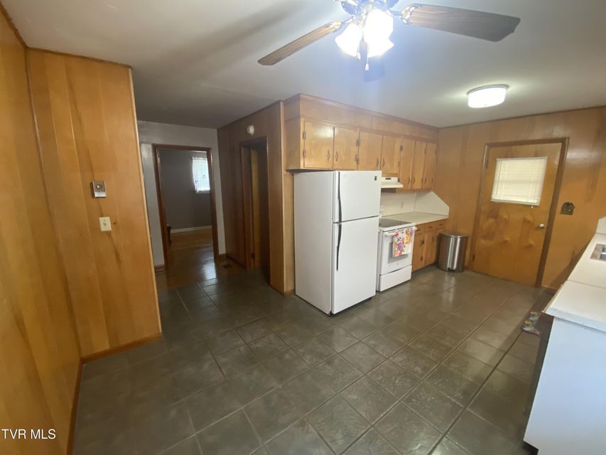 Photo #10: 333 Broyles Avenue