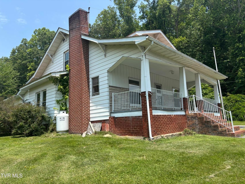 Photo #2: 139 Oak Dale Drive