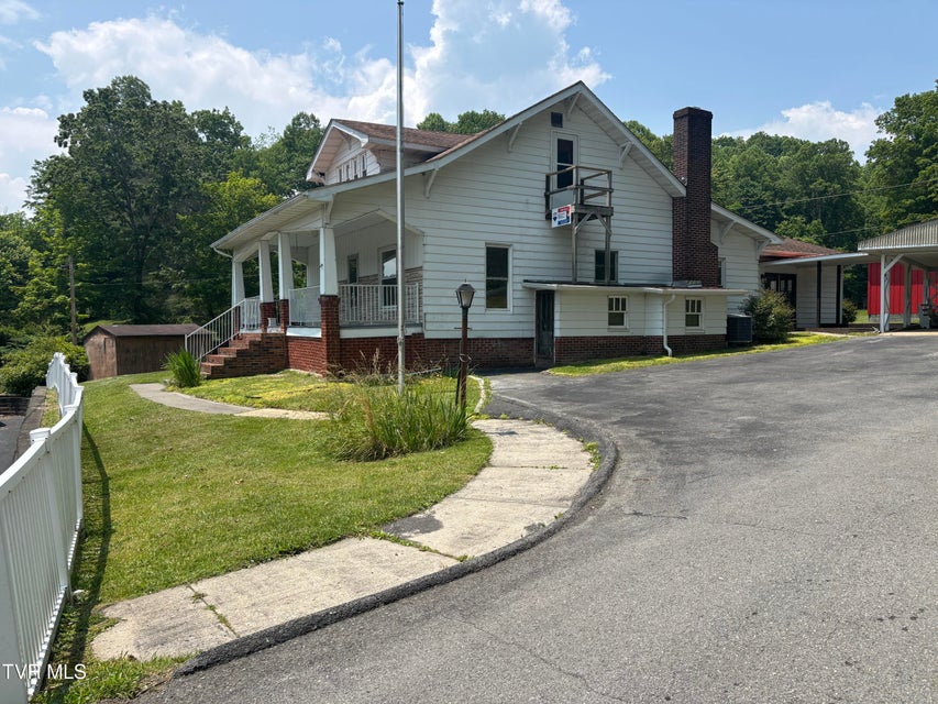 Photo #3: 139 Oak Dale Drive
