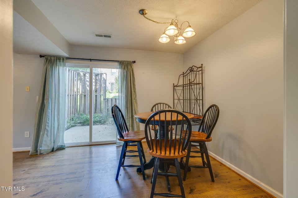 Photo #8: 506 Pilgrim Court