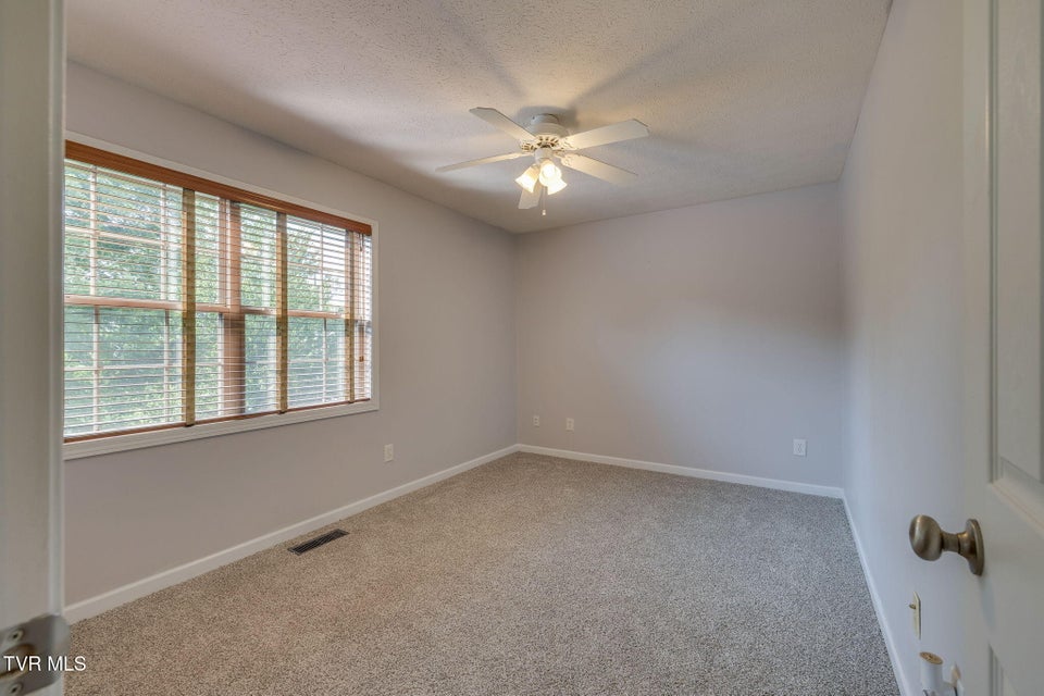Photo #13: 506 Pilgrim Court