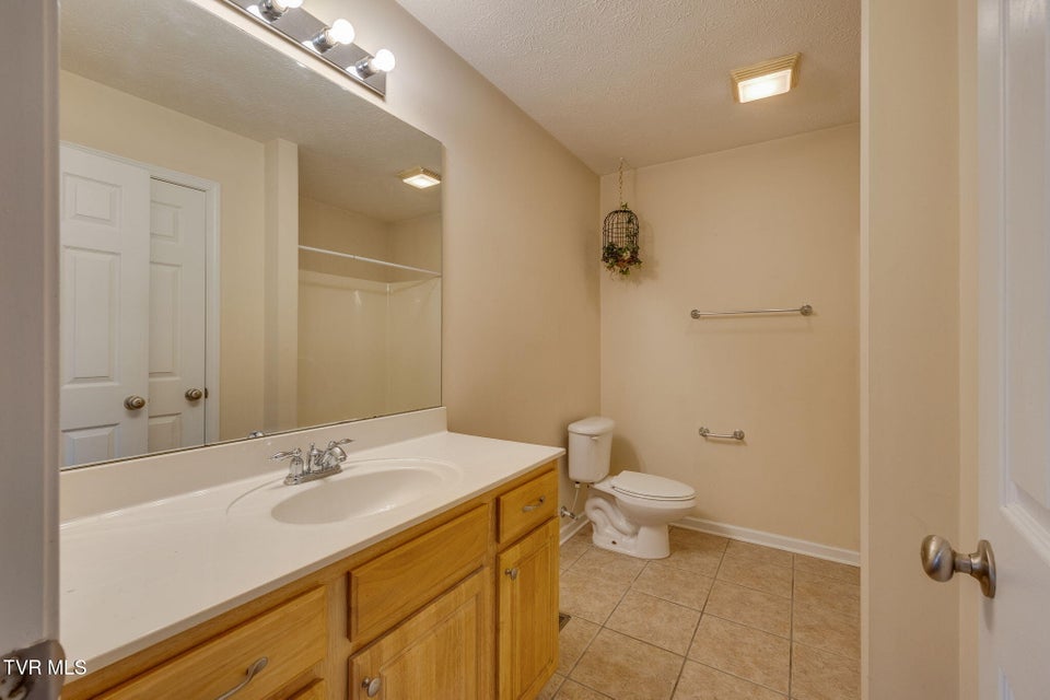 Photo #17: 506 Pilgrim Court