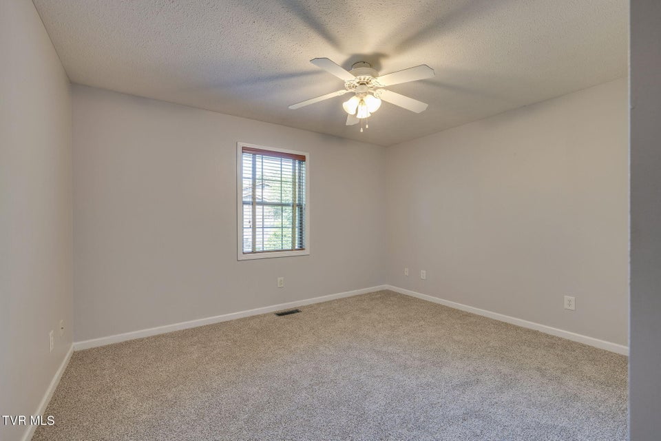 Photo #18: 506 Pilgrim Court